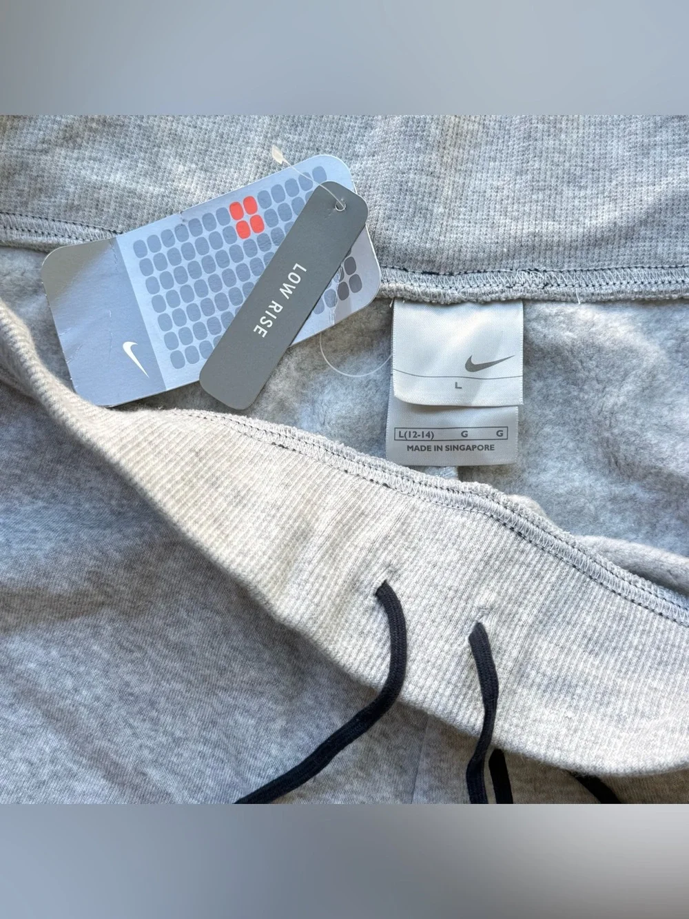 Vintage Deadstock Nike ‘PLAYER’ Short Shorts Women’s Grey Sz Large NWT